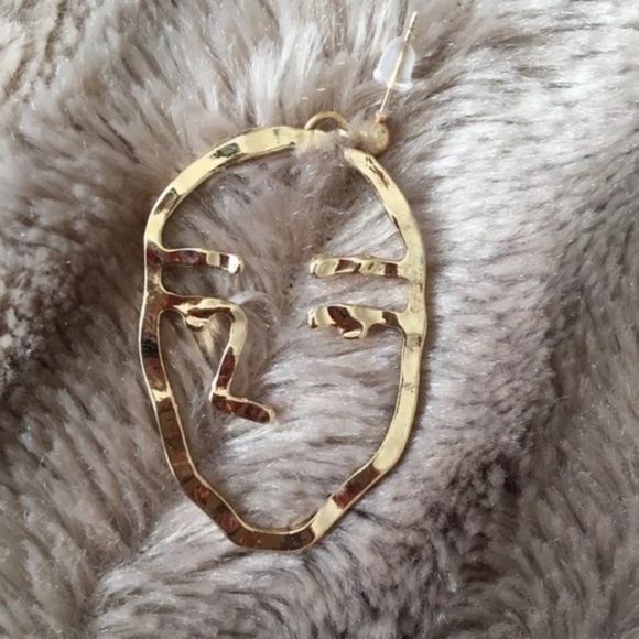 Gold Sister Face Earrings - Picture 2 of 4